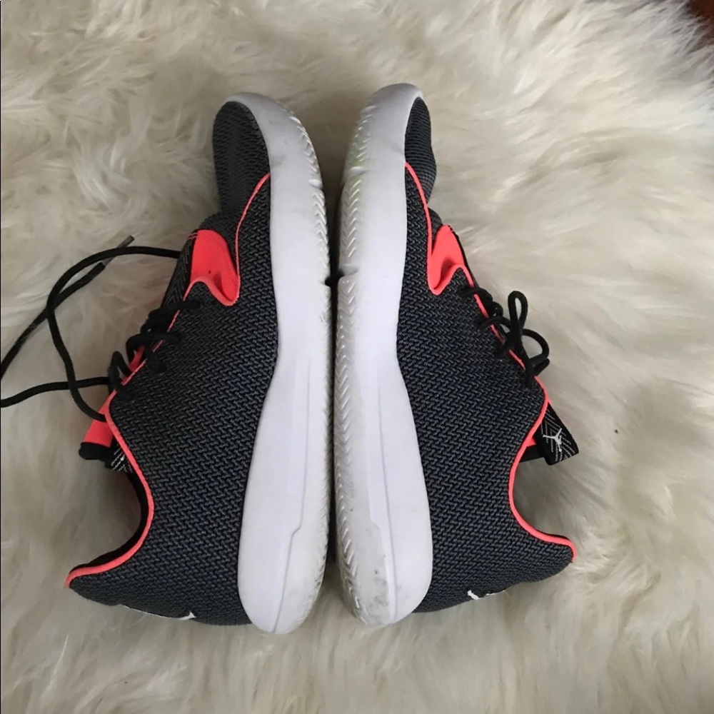 Shoes - Picture 6 of 8